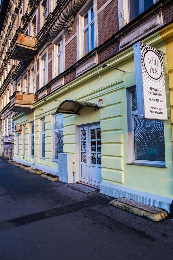 Flyfly Hostel , Darmowy Parking , Rezerwuj Przez Urzadzenia Mobilne -10 Procent Вроцлав Экстерьер фото